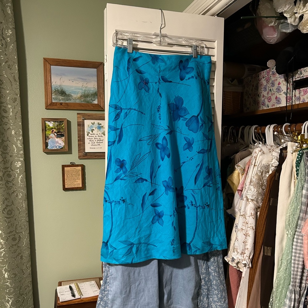 100% Linen Vintage Skirt with Beaded Detail